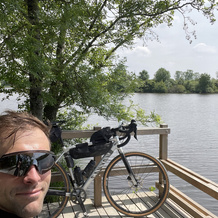 Arthur relève le défi à vélo !