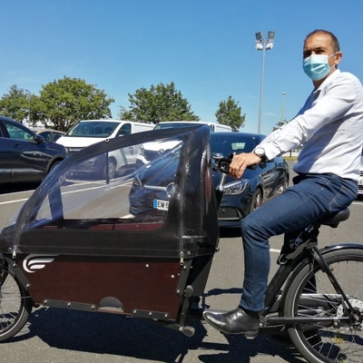 Prise main du vélo cargo