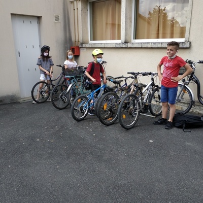 L'ecole de LA CAILLERE s'organise un vélo bus depuis St Hilaire du Bois !