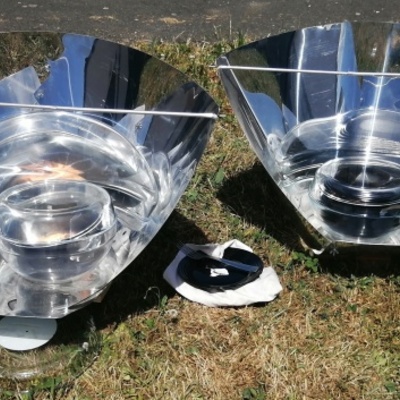 Défi Mobilité Qualéa - Cuisson ce mercredi 17 Mai de 2 cookies géants avec nos fours solaires YAKAPHOTON .... ou comment utiliser efficacement l'énergie du soleil pour nos pauses gourmandes, en limitant notre  impact pour la planète  :)