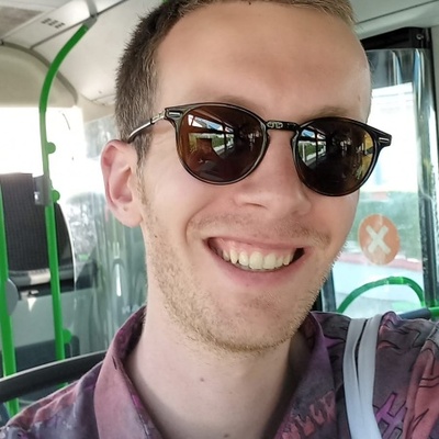Clément utilise le bus :)
