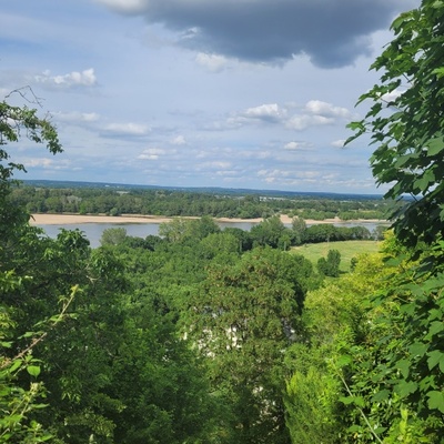 Jolie vue sur la Loire dans la montée de la côte