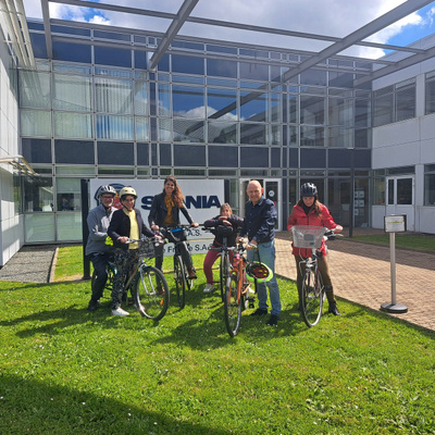 Une partie des cyclistes au soleil