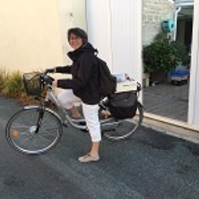 Ce matin, trajet à vélo avec livraison de tomates pour les collègues ! Merci Lolo !!! ☺