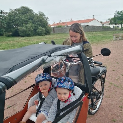 PAULINE ET LES TWINS