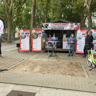 Permanences d'information sur les mobilités, place Napoléon de 13h30 à 18h00 toute la semaine et de 9h à 18h le mercredi 23 septembre