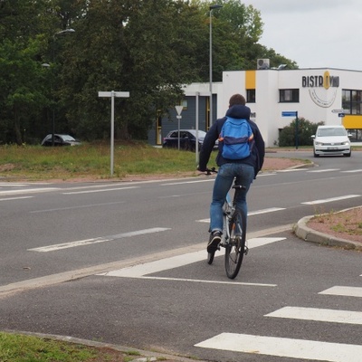 Abak Ingénierie Kévin est à vélo pour ses trajet quotidien domicile - travail : 6.4km/jour